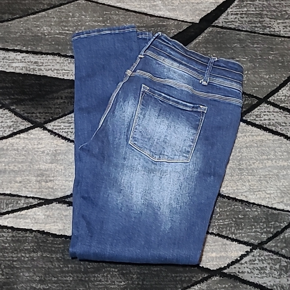 KANCAN LOS ANGELES HIGH-WAISTED DISTRESSED DENIM JEAN